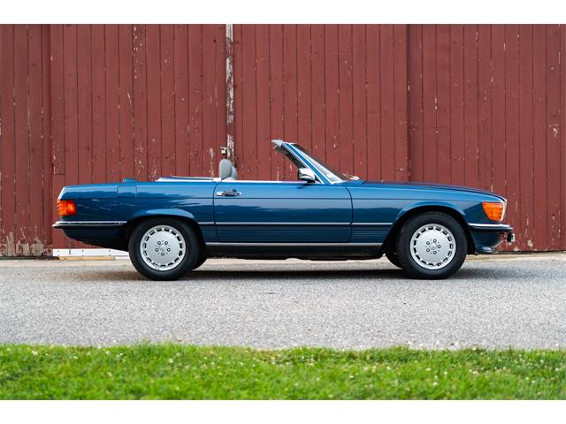 1987 Mercedes-Benz 560SL (CC-2091357) for sale in Southampton, New York
