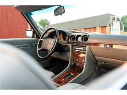 1987 Mercedes-Benz 560SL (CC-2091357) for sale in Southampton, New York