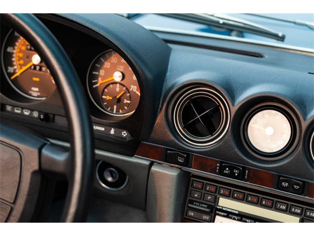 1987 Mercedes-Benz 560SL (CC-2091357) for sale in Southampton, New York