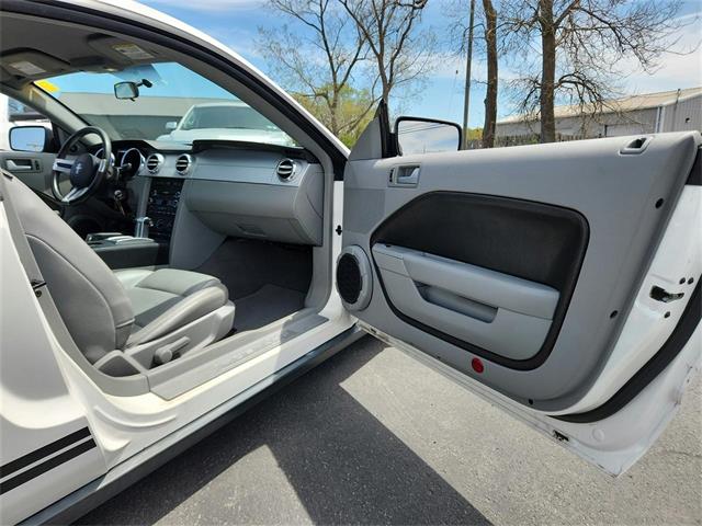 2009 Ford Mustang (CC-2091560) for sale in Buffalo, New York