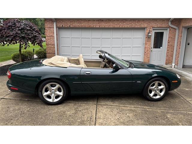 2000 Jaguar XK8 (CC-2091819) for sale in Blue Ash, Ohio