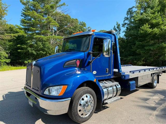 2022 Kenworth T270 (CC-2091871) for sale in Upton, Massachusetts