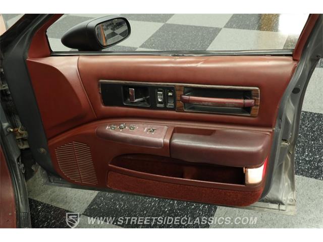 1992 Oldsmobile Custom Cruiser (CC-2092332) for sale in Lutz, Florida