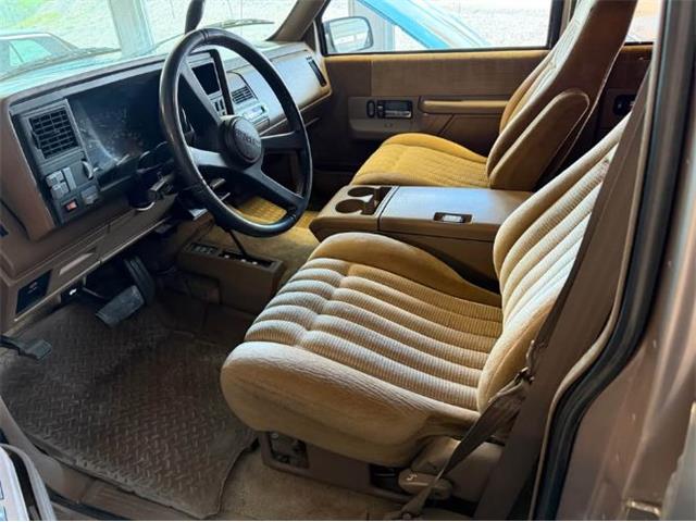 1992 Chevrolet Suburban (CC-2092413) for sale in Cadillac, Michigan