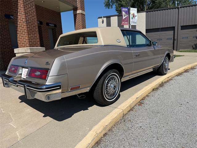 1985 Buick Riviera (CC-2090246) for sale in Davenport, Iowa
