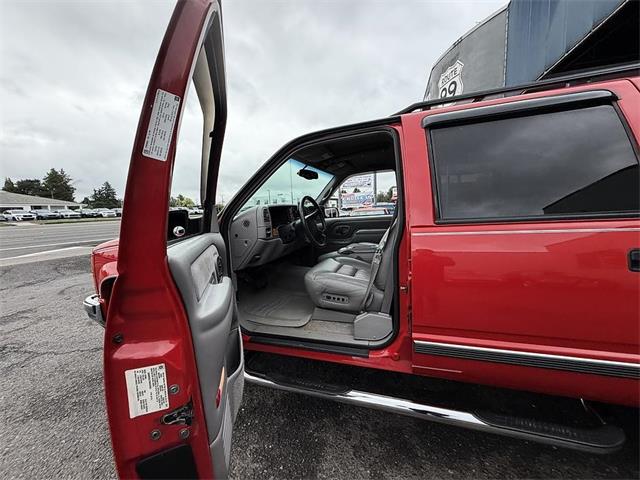 1997 GMC Suburban (CC-2092494) for sale in Gladstone, Oregon