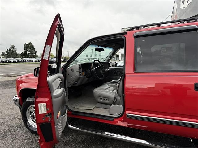 1997 GMC Suburban (CC-2092494) for sale in Gladstone, Oregon