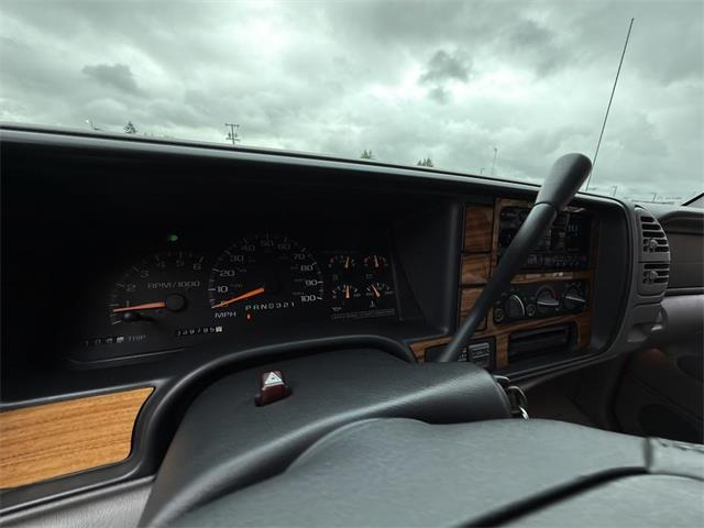 1997 GMC Suburban (CC-2092494) for sale in Gladstone, Oregon