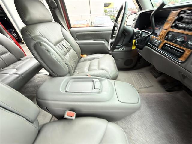 1997 GMC Suburban (CC-2092494) for sale in Gladstone, Oregon