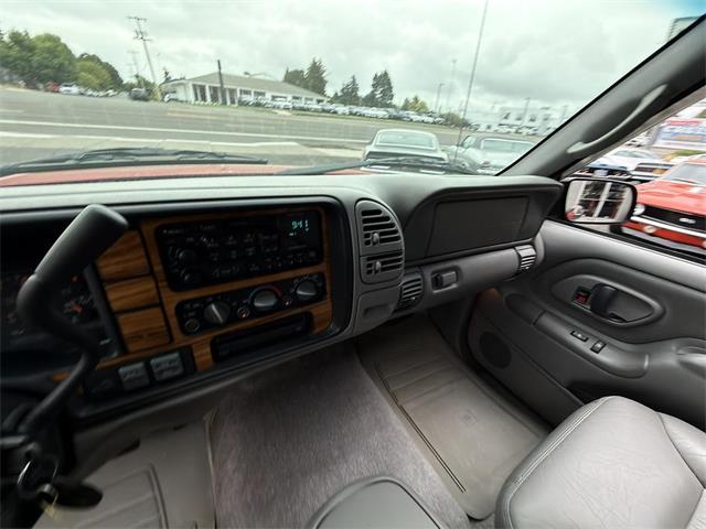 1997 GMC Suburban (CC-2092494) for sale in Gladstone, Oregon