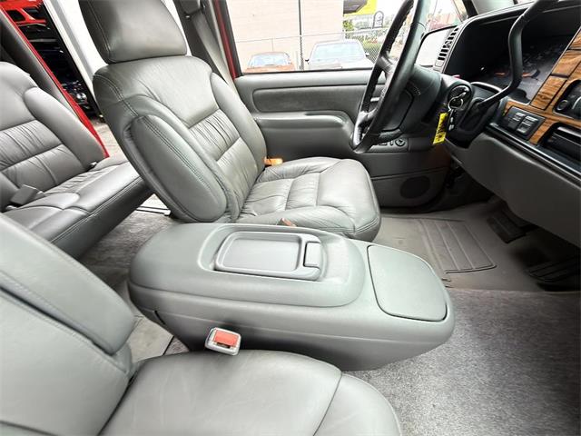 1997 GMC Suburban (CC-2092494) for sale in Gladstone, Oregon