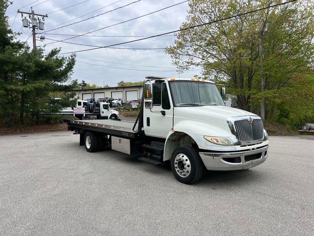 2016 International 4300 (CC-2092546) for sale in Upton, Massachusetts