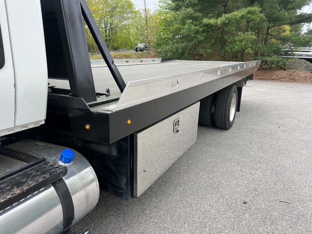 2016 International 4300 (CC-2092546) for sale in Upton, Massachusetts