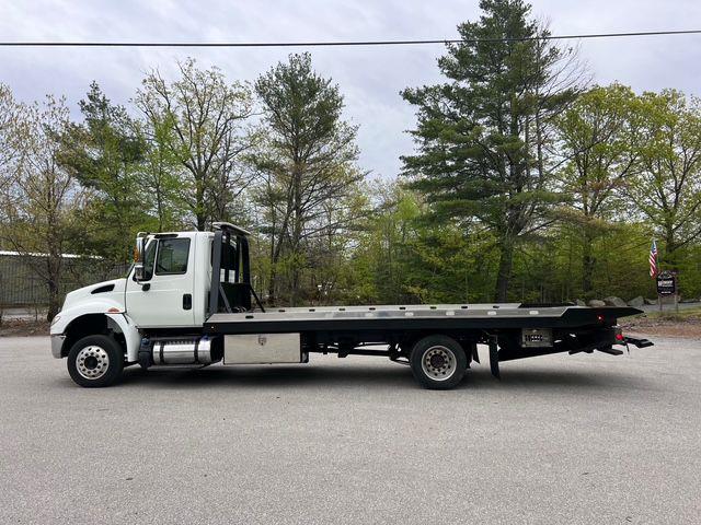 2016 International 4300 (CC-2092546) for sale in Upton, Massachusetts