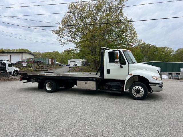 2016 International 4300 (CC-2092546) for sale in Upton, Massachusetts