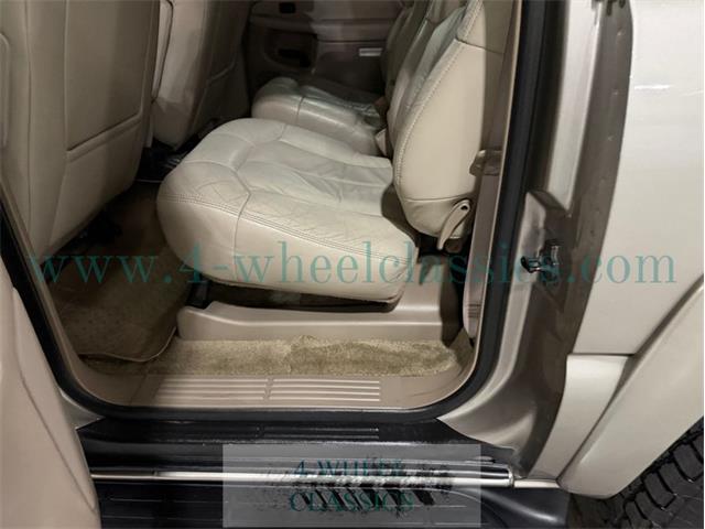 2002 Chevrolet Suburban (CC-2093046) for sale in Holland , Michigan