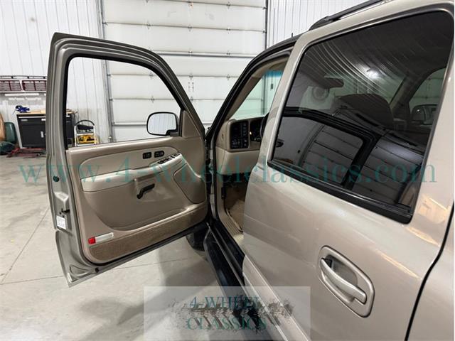 2002 Chevrolet Suburban (CC-2093046) for sale in Holland , Michigan