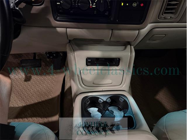 2002 Chevrolet Suburban (CC-2093046) for sale in Holland , Michigan