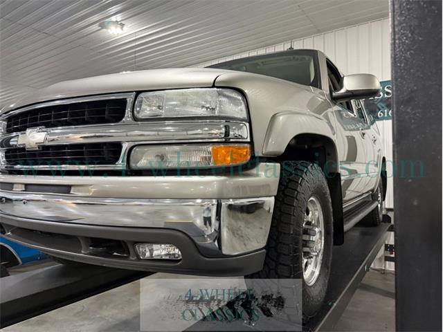 2002 Chevrolet Suburban (CC-2093046) for sale in Holland , Michigan