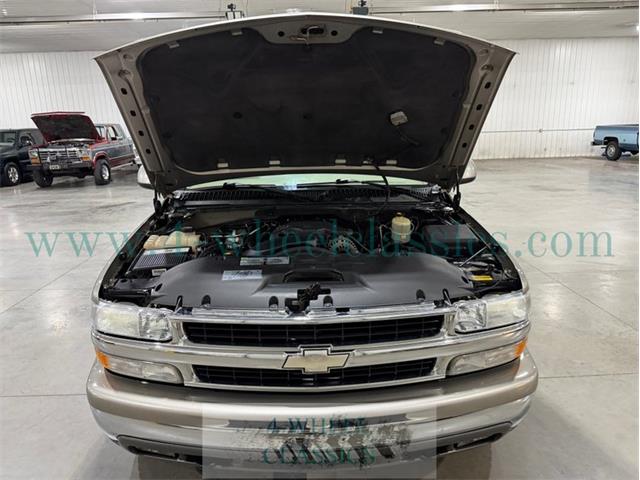 2002 Chevrolet Suburban (CC-2093046) for sale in Holland , Michigan