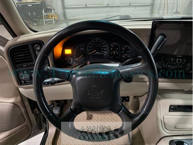 2002 Chevrolet Suburban (CC-2093046) for sale in Holland , Michigan