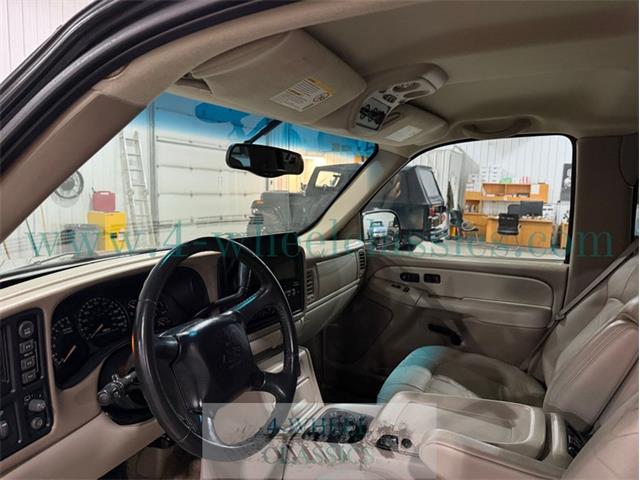 2002 Chevrolet Suburban (CC-2093046) for sale in Holland , Michigan