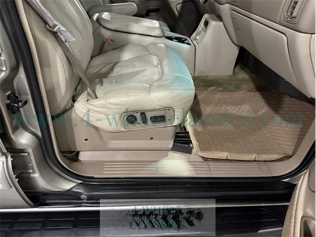 2002 Chevrolet Suburban (CC-2093046) for sale in Holland , Michigan