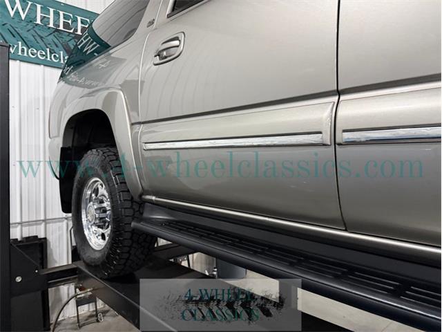 2002 Chevrolet Suburban (CC-2093046) for sale in Holland , Michigan