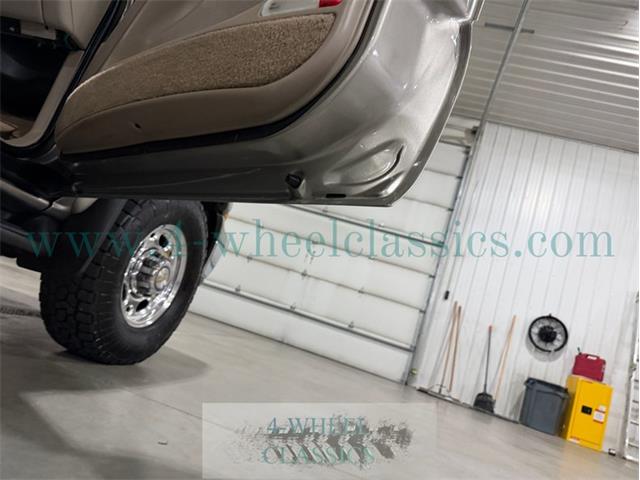 2002 Chevrolet Suburban (CC-2093046) for sale in Holland , Michigan