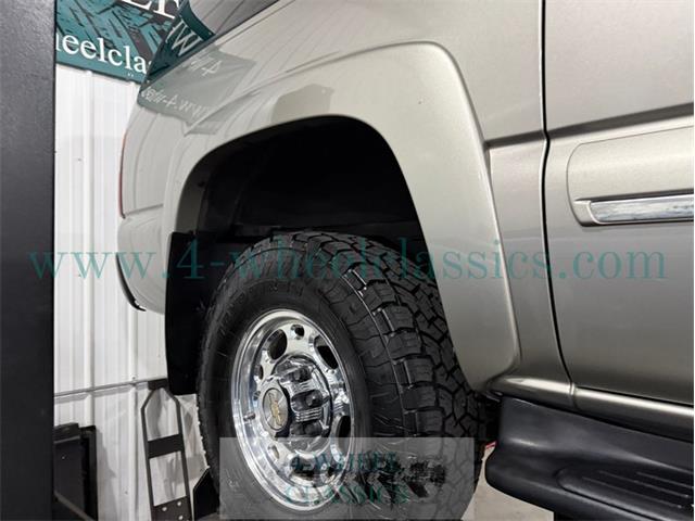 2002 Chevrolet Suburban (CC-2093046) for sale in Holland , Michigan