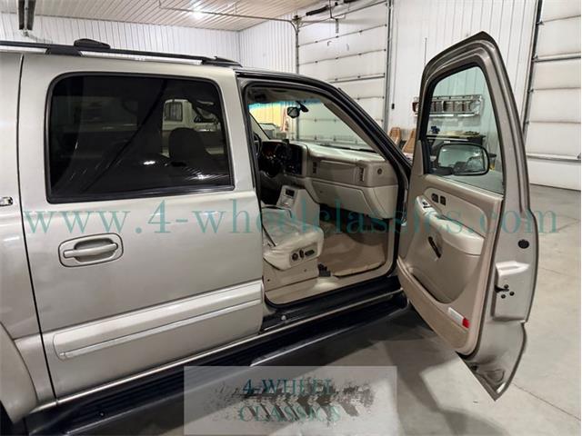 2002 Chevrolet Suburban (CC-2093046) for sale in Holland , Michigan