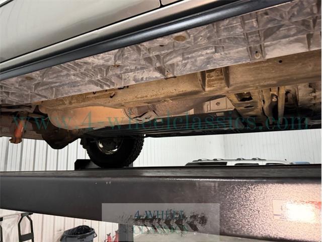 2002 Chevrolet Suburban (CC-2093046) for sale in Holland , Michigan