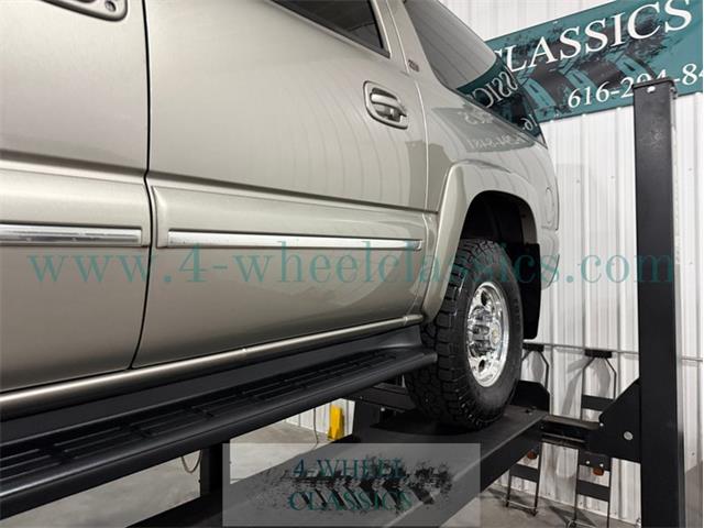2002 Chevrolet Suburban (CC-2093046) for sale in Holland , Michigan