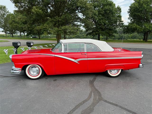 1956 Ford Fairlane Sunliner (CC-2093061) for sale in Paris , Kentucky