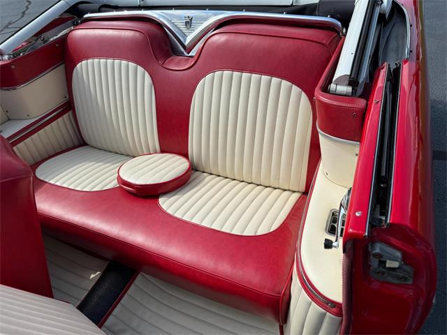 1956 Ford Fairlane Sunliner (CC-2093061) for sale in Paris , Kentucky