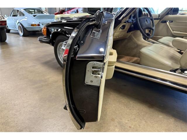 1977 Mercedes-Benz 450SL (CC-2093247) for sale in Chicago, Illinois
