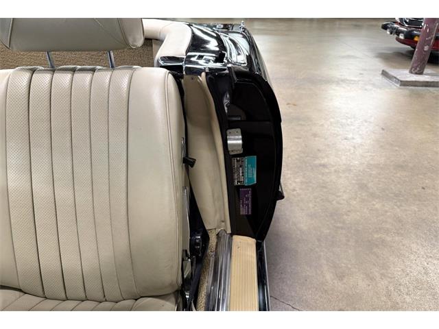 1977 Mercedes-Benz 450SL (CC-2093247) for sale in Chicago, Illinois