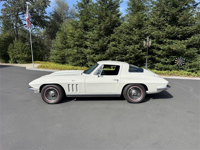 1966 Chevrolet Corvette (CC-2093397) for sale in Redding , California
