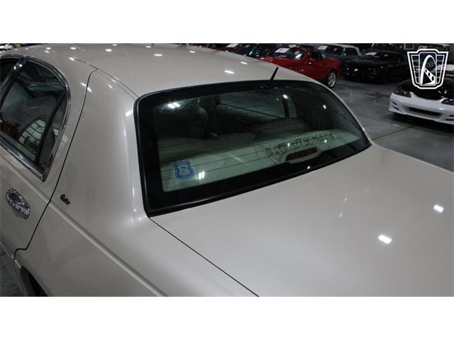 1999 Lincoln Town Car (CC-2093511) for sale in Runnemede, New Jersey