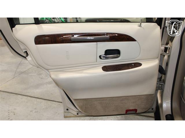 1999 Lincoln Town Car (CC-2093511) for sale in Runnemede, New Jersey
