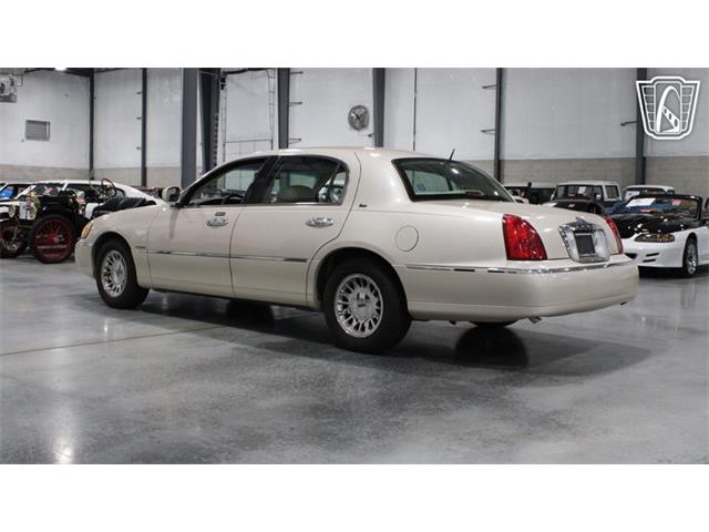 1999 Lincoln Town Car (CC-2093511) for sale in Runnemede, New Jersey