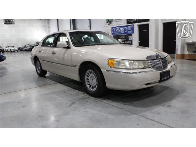1999 Lincoln Town Car (CC-2093511) for sale in Runnemede, New Jersey