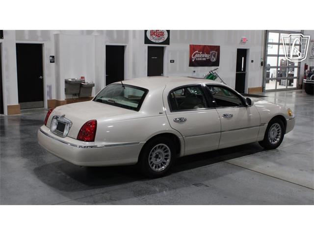 1999 Lincoln Town Car (CC-2093511) for sale in Runnemede, New Jersey