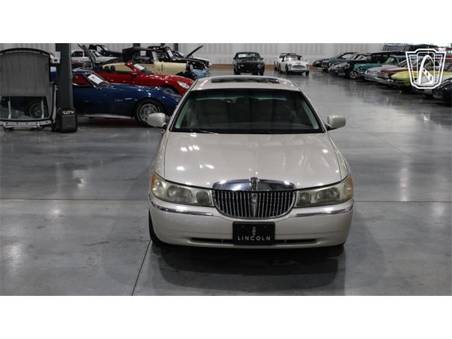 1999 Lincoln Town Car (CC-2093511) for sale in Runnemede, New Jersey