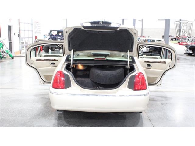 1999 Lincoln Town Car (CC-2093511) for sale in Runnemede, New Jersey