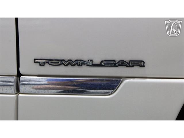 1999 Lincoln Town Car (CC-2093511) for sale in Runnemede, New Jersey