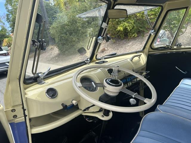 1975 Volkswagen Type 2 (CC-2093673) for sale in San Diego, California