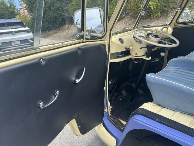 1975 Volkswagen Type 2 (CC-2093673) for sale in San Diego, California