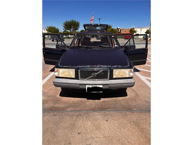 1991 Volvo 740 (CC-2093952) for sale in Freeport, Texas