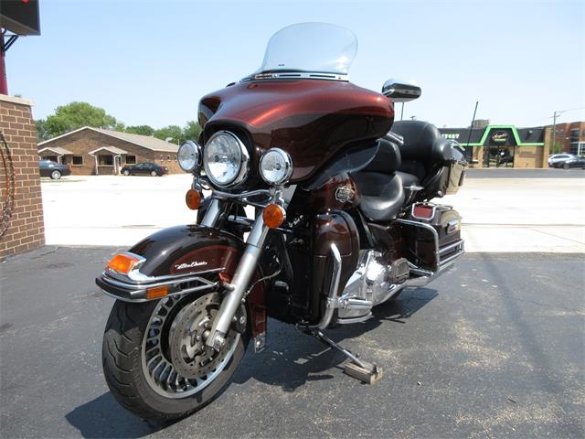2011 Harley-Davidson FLHTCU (CC-2093978) for sale in Sterling, Illinois